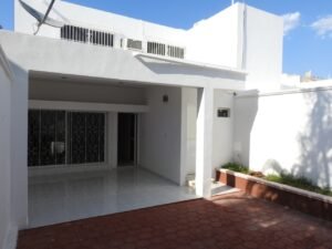 Vista frente casa en venta mérida Campestre