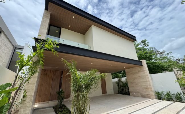 Vista fachada casa en venta Mérida