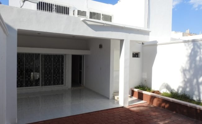 Vista frente casa en venta mérida Campestre